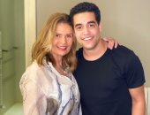 هشام حبيب قلب أمه.. يسرا فى صورة مع ابنها المتوفى من كواليس "خيانة عهد"