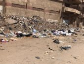 اضبط مخالفة.. تراكم القمامة بطريق شوبر الرئيسى فى الغربية.. صور