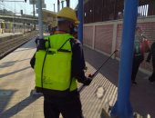 صور.. شركة المترو تواصل أعمال تعقيم وتطهير المحطات والقطارات ضد كورونا