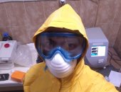 الجيش الأبيض.. مصطفى فنى معمل بالمدينة الجامعية ببنى سويف فى مواجهة كورونا