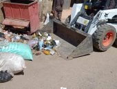 رفع 35 طن من القمامة والمخلفات بـ 6 قرى بمركز سوهاج 