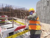 تسلم الإيد الشقيانة.. عمال مشروع محطة مياه أسوان الجديدة يتحدون مشقة الصيام بالعمل.. ويؤكدون: العمل يجرى على قدم وساق لإنجازه فى موعده المحدد.. ومراعاة إجراءات السلامة وندوات توعوية للوقاية من "كورونا"