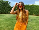 نجمة مسلسل Elite تشارك متابعيها بصورة من حديقة منزلها بسبب عزل كورونا 