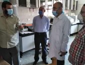تشغيل جهاز PCR لتحليل فيروس كورونا بمستشفى بنى سويف الجامعى