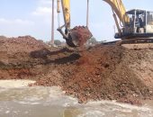 الرى: رفع كميات من الردم بما يجاوز 10 آلاف متر مكعب بحلوان