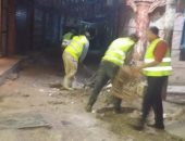 صور.. حملة نظافة وتطهير وتعقيم للمنشآت العامة والشوارع بمراكز الشرقية