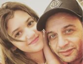 مصطفى قمر يحتفل بعيد ميلاد ابنته بصورة ورسالة مؤثرة لها 