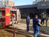 صور.. الحماية المدنية تسيطر على حريق هائل اندلع فى مطعم شهير بكفر الزيات