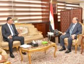 وزير التنمية المحلية: لا تهاون فى استراد حقوق وممتلكات الدولة كاملة