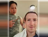 الحلاقة فى زمن كورونا.. قصة شعر لمؤسس فيس بوك من زوجته فى المنزل