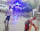 مدير أمن الوادى الجديد يتابع أعمال شفط مياه الأمطار من شوارع الخارجة.. وفيديو وصور