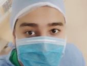 الجيش الأبيض.. "محمود" ممرض على خط مواجهة كورونا بمستشفى أسيوط الجامعى  