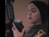 طفل يؤدى عبر "تيك توك" مشهدا من مسلسل الاختيار بعد تأثره بشخصية المنسى