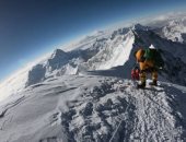 الصين ترسل فريقاً لقياس طول جبل إيفرست ..الوصول للقمة يوم الجمعة.. صور