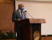 محافظ بورسعيد: توفير كافة التيسيرات لطلاب الثانوية ومراقب صحى بكل لجنة 