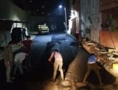 الدفع بـ 14 سيارة لاستكمال أعمال الرصف بمنطقة أبو شاهين فى المحلة الكبرى