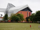 40 لاعبا وموظفا فى ليفربول يخضعون لاختبار كورونا تمهيدا للعودة للتدريبات