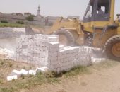 إزالة 103 حالة تعد بالبناء المخالف على الأراضي الزراعية وأملاك الدولة بالمنيا