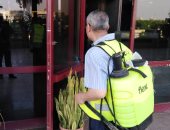 تعقيم مبنى وزارة الرى بعد زيارة محافظ الدقهلية وثبوت إصابته بكورونا .. صور