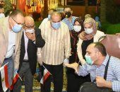 صور.. كيف استقبل محافظ الشرقية ورئيس الجامعة العائدين من السعودية؟