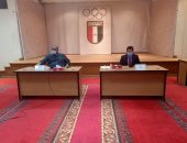 صور .. وزير الرياضة ينضم لاجتماع اللجنة الأولمبية 