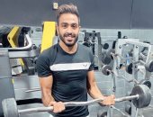 شاهد.. كهربا "بيشيل حديد" استعداداً لاستئناف الدوري