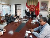 محافظ بورسعيد يترأس غرفة عمليات المحافظة لمتابعة آخر مستجدات كورونا