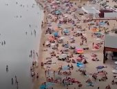 الحياة تعود فى اليونان.. الآلاف على الشواطئ بعد تخفيف إجراءات كورونا.. فيديو