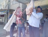 ضبط 160 كيلو لحوم مذبوحة خارج المجازر الحكومية خلال حملة تموينية بكفر الشيخ