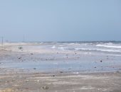 انتشال جثة والبحث عن أخرى لشابين غرقا بشاطئ المنطقة الشرقية لميناء دمياط 