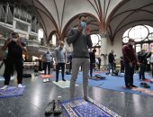 إقامة أول صلاة جمعة بالمركز الإسلامي في فيينا بعد إغلاق استمر 3 أشهر بسبب كورونا