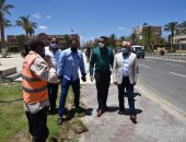محافظ بورسعيد يتفقد الحدائق والمنتزهات ويشيد بالتزام المواطنين.. صور