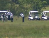 فيديو لـ"ترامب" يلعب الجولف يثير جدلا واسعا في أمريكا.. اعرف تفاصيل الحكاية