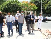 محافظ الجيزة يتفقد محيط حديقة الحيوان وميدان النهضة لمتابعة إجراءات العيد.. صور