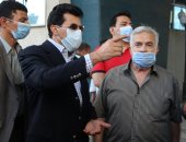 أشرف صبحى يتابع استعدادات مركز شباب الجزيرة الوقائية لعودة النشاط الرياضى