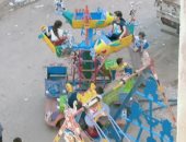 قارئ يشارك صور لعب الأطفال بالمراجيح بالخانكة فى القليوبية بعد الساعة الخامسة