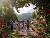 الكمامة والماسك فى ساحات صلاة العيد على مستوى العالم 