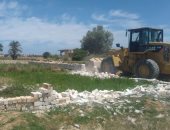 صور.. إزالة 5 حالات تعد على الأراضى الزراعية ببرج العرب غرب الإسكندرية