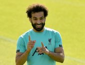 تركيز ومرح وعمل جاد.. محمد صلاح ومانى وفيرمينو أثناء تدريبات ليفربول..فيديو وصور