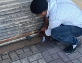 غلق وتشميع 11 محلا بدمنهور لمخالفتها قرارات الغلق