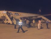 صور.. رحلة استثنائية تقل 153 من العالقين بعمان تصل مطار مرسى علم