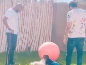 شاهد.. شيكابالا وجنش فى وصلة لعب مع أبناء حارس الزمالك