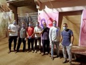 بعد حظرها.. شباب قرية أبو رقية فى حملة تطهير وتعقيم لمواجهة كورونا