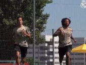 قوة وانضباط.. فريق ريال مدريد يواصل تدريباته استعدادا للبطولات.. فيديو