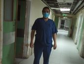 الجيش الأبيض.. "محمد" فنى تمريض بمستشفى جامعة قناة السويس فى مواجهة كورونا