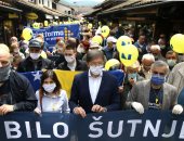 بوسنيون يحتجون مع اتهام مسئولين بالفساد فى معالجة أزمة كورونا.. صور