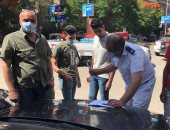 حى الدقى يحرر محاضر لـ18 شخصا من أصحاب المحال لعدم التزامهم بارتداء الكمامة.. صور