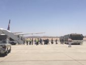 وصول رحلة ثانية من السعودية لعالقين مصريين تقل 174 راكبا لمطار مرسى علم.. صور