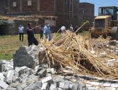 محافظة سوهاج: إزالة 19 حالة تعدي على الاراضي الزراعية وبناء مخالف