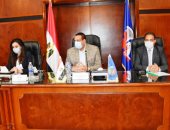 محافظ البحيرة: عزل رؤساء القرى المقصرين فى فض الأسواق لمواجهة كورونا.. صور